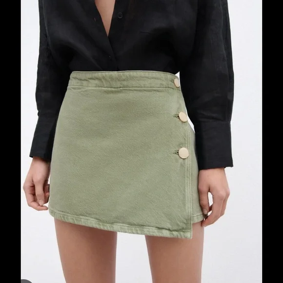 SOLD Zara skort - Picture 2 of 7